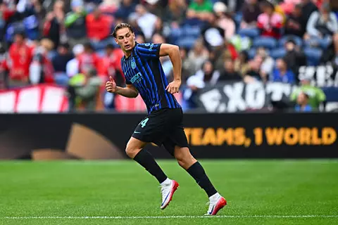 الشقيقان إسبوزيتو يجذبان الأنظار مع إنتر في مونديال الأندية